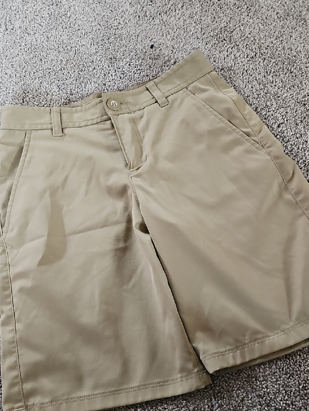 SS💜🔹️Under Armour Tan Performance Kids Shorts